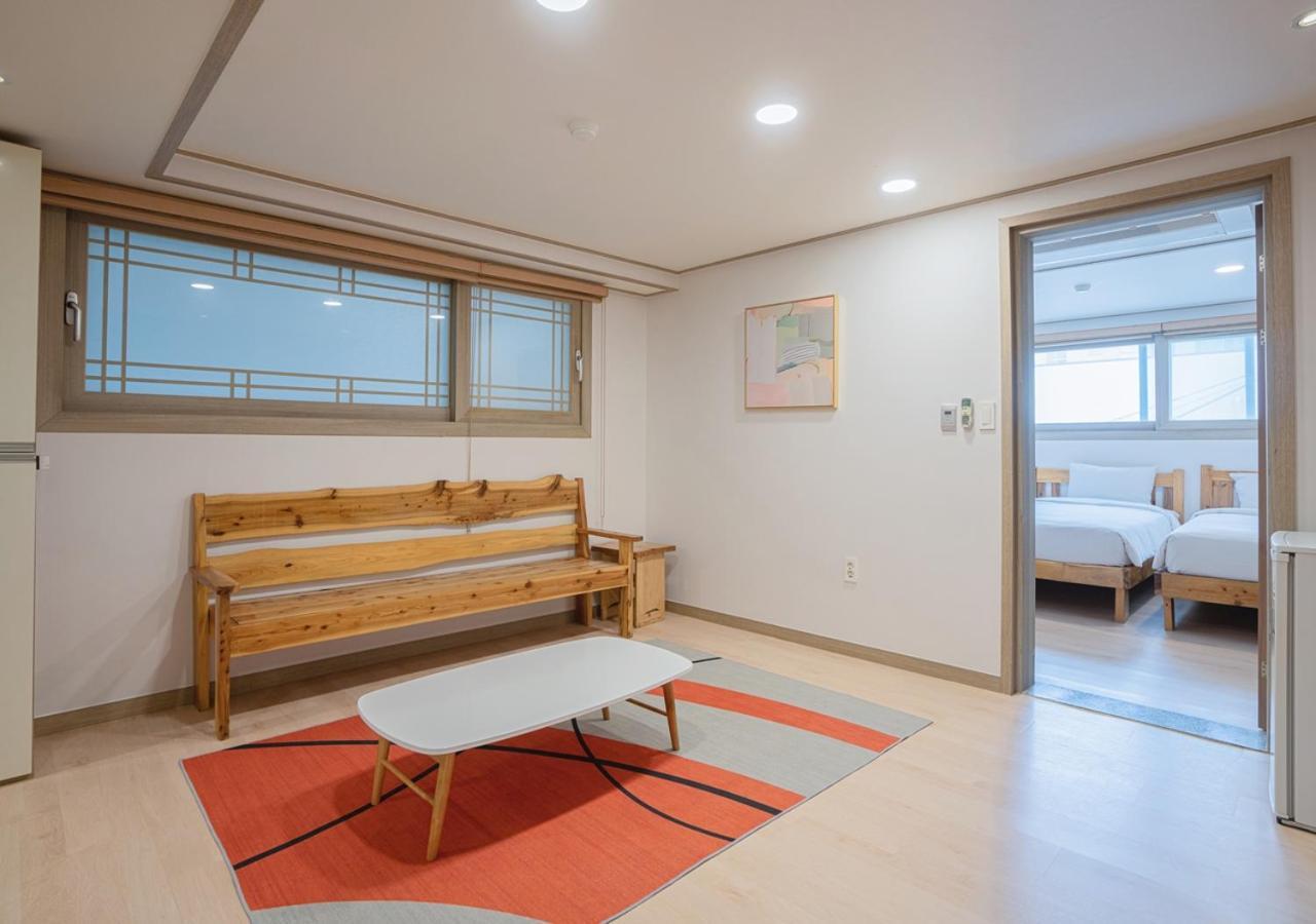 J2 Family Hotel Jeju Dış mekan fotoğraf