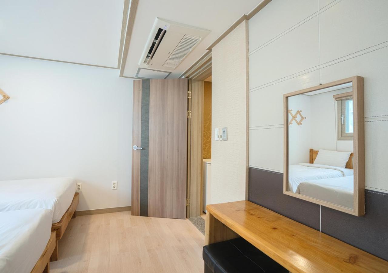 J2 Family Hotel Jeju Dış mekan fotoğraf