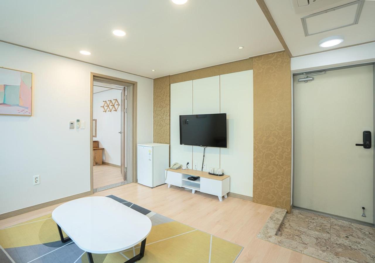J2 Family Hotel Jeju Dış mekan fotoğraf