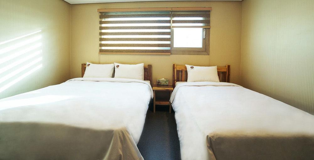 J2 Family Hotel Jeju Dış mekan fotoğraf