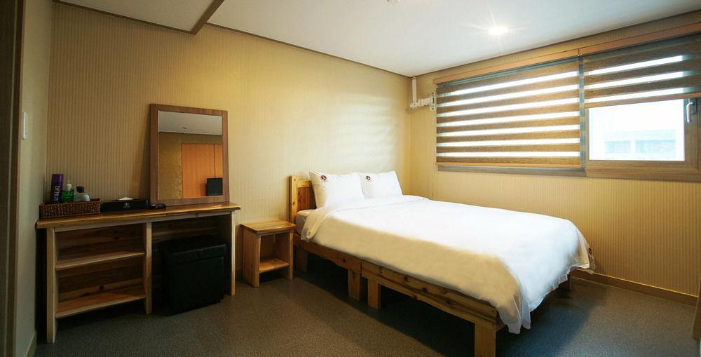 J2 Family Hotel Jeju Dış mekan fotoğraf