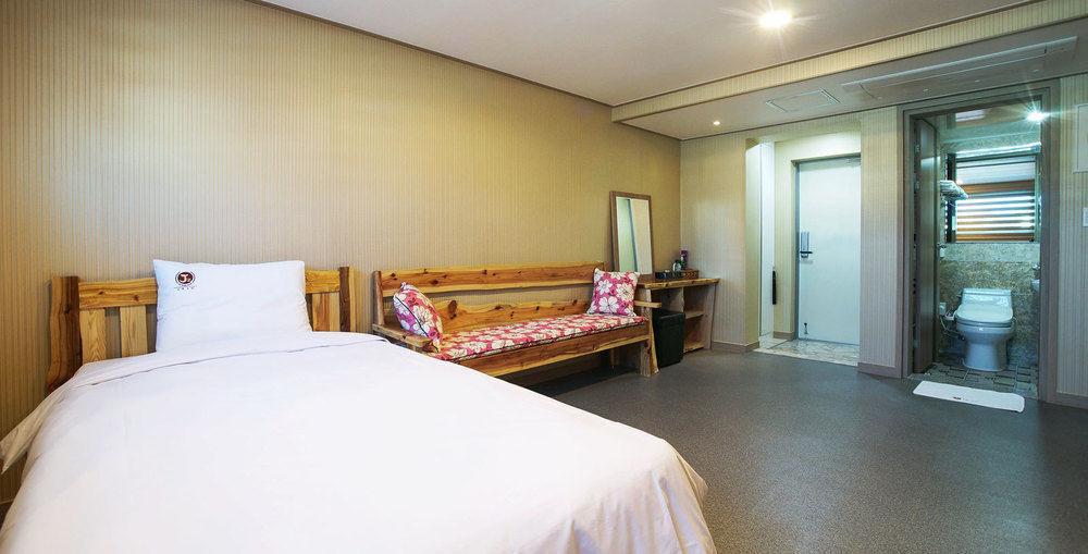 J2 Family Hotel Jeju Dış mekan fotoğraf